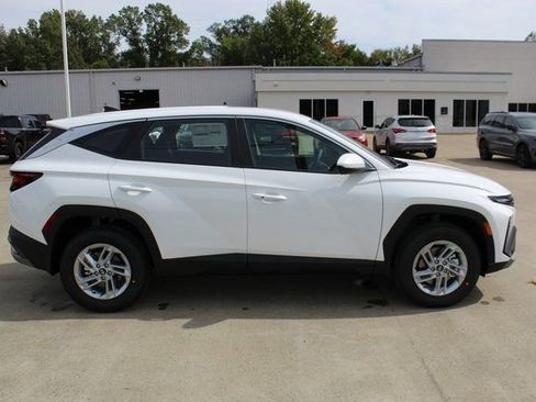 New 2026 Hyundai Tucson SE image 5