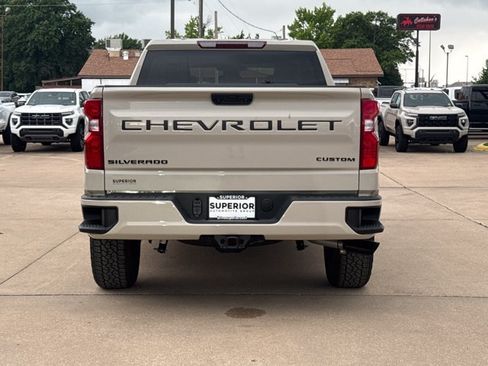 New 2026 Chevrolet Silverado 1500 Custom w/ Turbomax Blackout Package AWD/4WD image 4