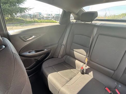 Used 2023 Chevrolet Malibu LT FWD image 28