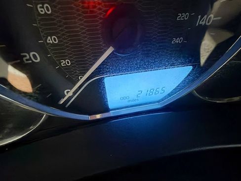 Used 2016 Toyota Corolla LE FWD image 10