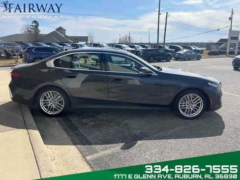 Used 2024 BMW 530i w/ Premium Package RWD image 5