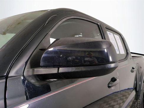 Used 2018 Toyota Tacoma SR5 image 12