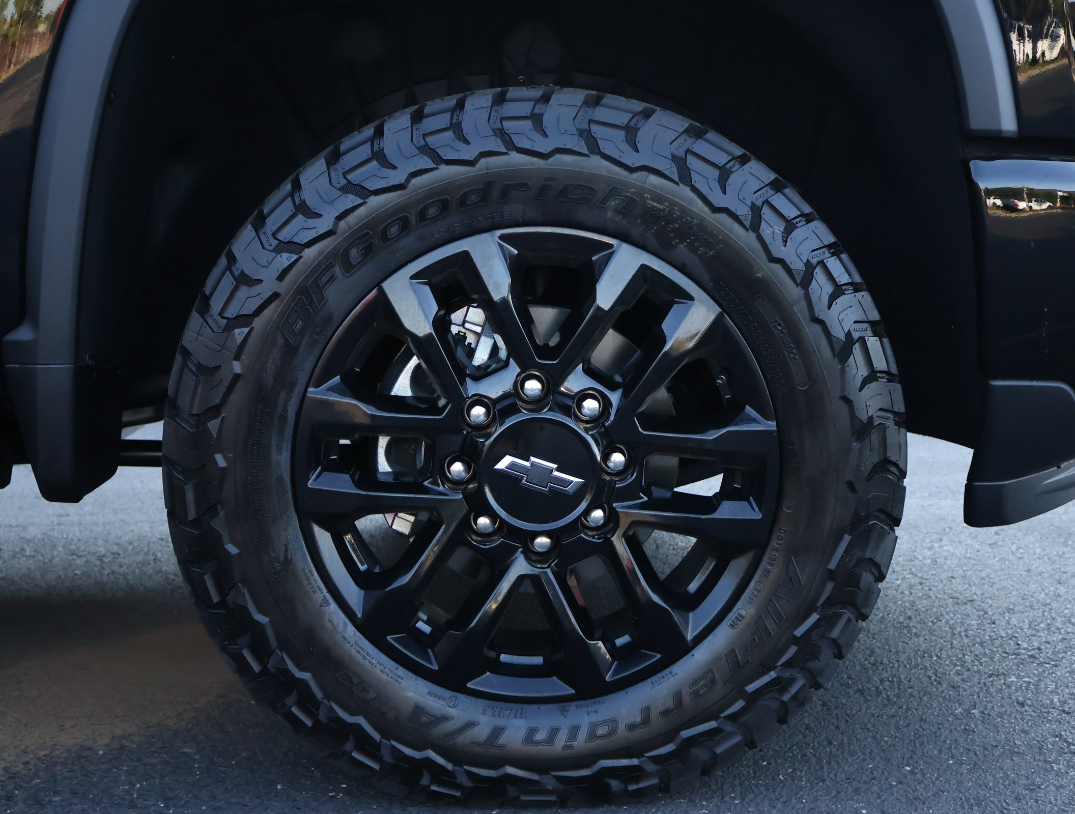 New 2026 Chevrolet Silverado 2500 High Country w/ Midnight Edition AWD/4WD image 25