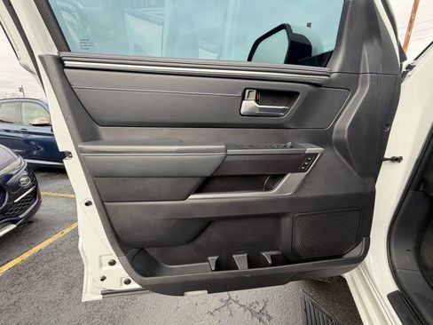 Used 2022 Toyota Tundra Platinum w/ Advanced Package image 10