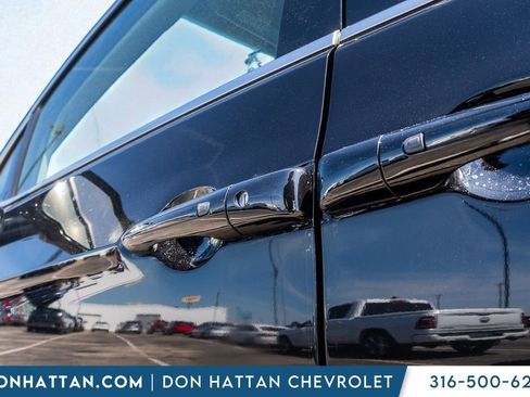 Used 2024 Chrysler Pacifica Touring-L FWD image 40