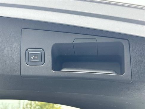 Used 2019 Cadillac XT5 Premium Luxury image 13