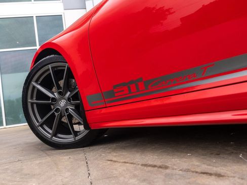 Used 2024 Porsche 911 Carrera T RWD image 15