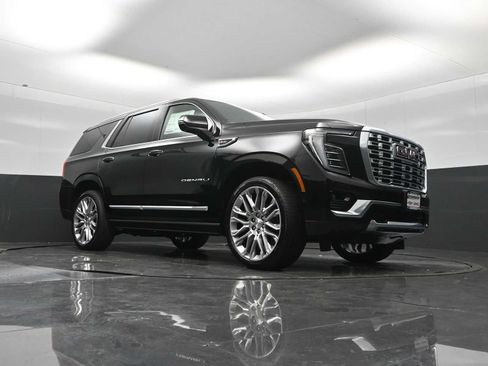 New 2026 GMC Yukon Denali w/ Sun & Power Step Package AWD/4WD image 18