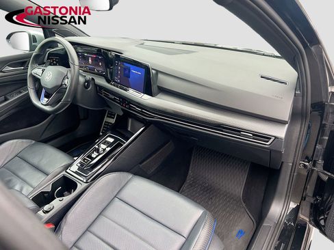 Used 2024 Volkswagen Golf R image 36