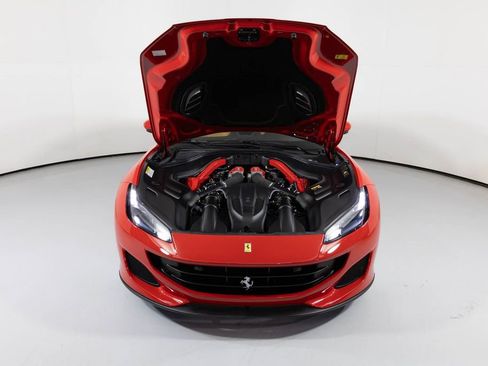 Used 2020 Ferrari Portofino image 9