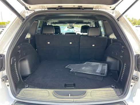 Used 2022 Jeep Grand Cherokee Limited image 45