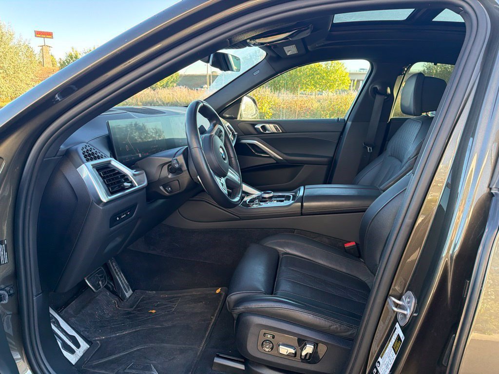 Used 2024 BMW X6 xDrive40i w/ Executive Package AWD/4WD image 10