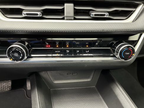 Certified 2025 Chevrolet Equinox LT image 22