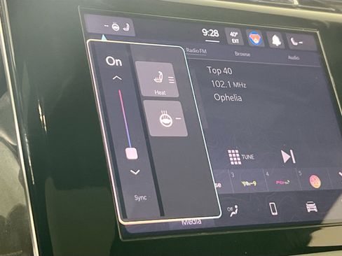 Used 2023 Jeep Grand Cherokee Altitude image 19