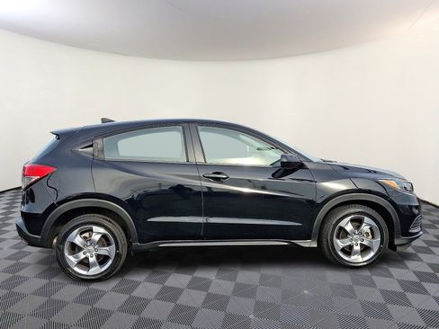 Used 2019 Honda HR-V LX image 8