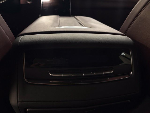 Used 2026 Cadillac Escalade Luxury AWD/4WD image 39
