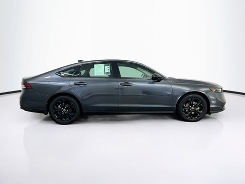 Used 2025 Honda Accord SE image 10