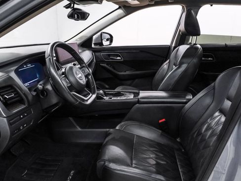 Used 2024 Nissan Rogue Platinum w/ Platinum Premium Package FWD image 4