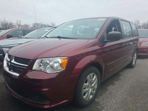 Used 2016 Dodge Grand Caravan American Value Package w/ UConnect Hands-Free Group image 1