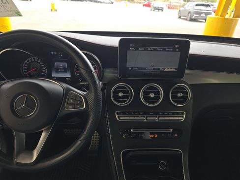 Used 2018 Mercedes-Benz GLC 43 AMG 4MATIC image 9