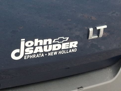 Used 2023 Chevrolet Traverse LT image 33