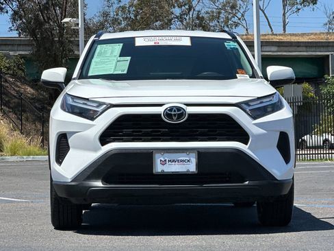 Used 2024 Toyota RAV4 XLE AWD/4WD image 7