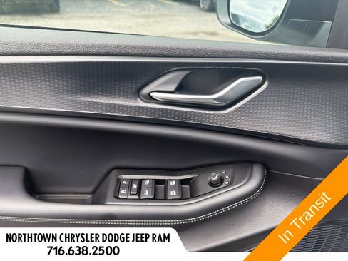 Used 2025 Jeep Grand Cherokee Laredo X w/ Luxury Tech Group I AWD/4WD image 14