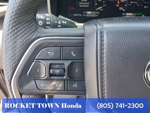 Used 2025 Toyota Sequoia Limited AWD/4WD image 23