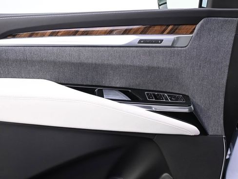 New 2026 Cadillac Escalade ESV Platinum Sport image 23