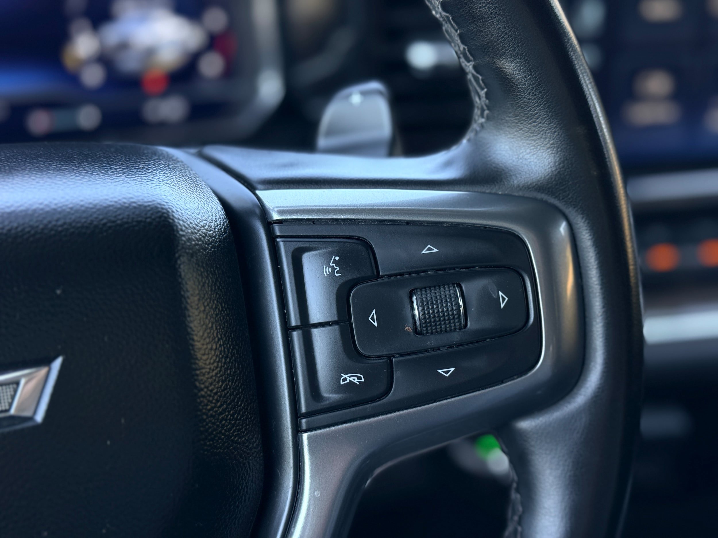 Used 2023 Chevrolet Silverado 1500 LT Trail Boss w/ LT Trail Boss Premium Package AWD/4WD image 17