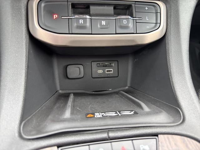 Used 2022 GMC Acadia Denali w/ LPO, Floor Liner Package AWD/4WD image 31