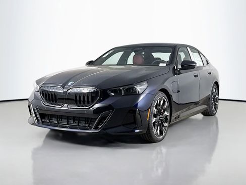 New 2026 BMW 550e xDrive AWD/4WD image 3
