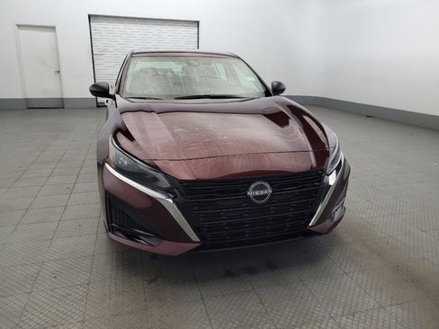 Used 2024 Nissan Altima 2.5 SV image 14