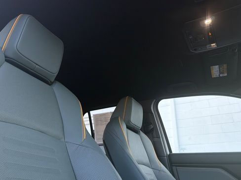 Used 2025 Toyota 4Runner Trailhunter image 17