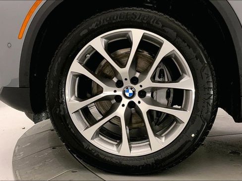 New 2026 BMW X5 xDrive40i w/ Premium Package image 9