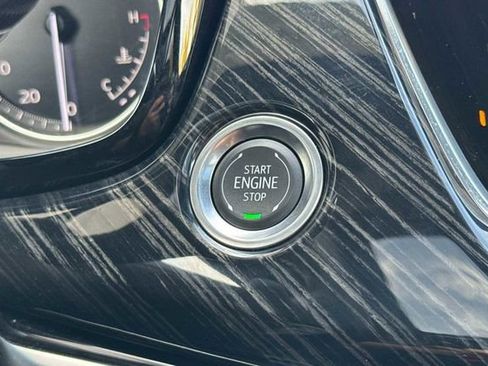 Certified 2025 Cadillac XT6 Premium Luxury image 23