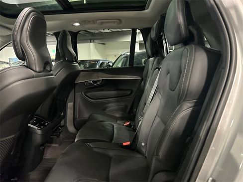 Certified 2023 Volvo XC90 B6 Ultimate w/ Protection Package Premier image 21