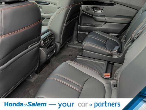 New 2025 Honda Pilot TrailSport image 4