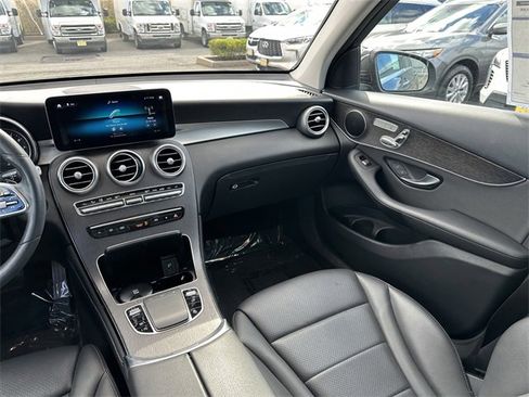 Used 2020 Mercedes-Benz GLC 300 GLC 300 image 17