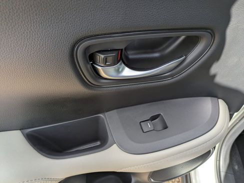 New 2026 Honda HR-V LX image 12