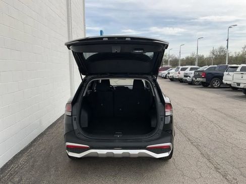 Used 2025 Kia Sportage LX FWD image 9