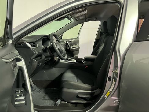 Used 2024 Toyota RAV4 LE AWD/4WD image 19
