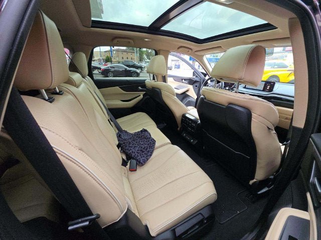 Used 2023 Acura MDX w/ Advance Package AWD/4WD image 18