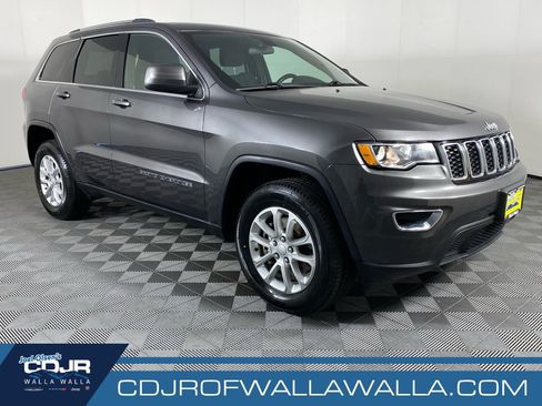 Used 2021 Jeep Grand Cherokee Laredo AWD/4WD image 1