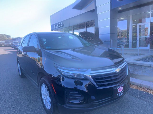 Used 2024 Chevrolet Equinox LS w/ Driver Confidence II Package AWD/4WD image 1