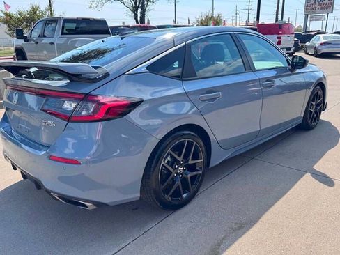 Used 2022 Honda Civic Sport Touring image 5