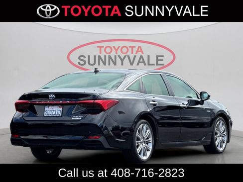 Certified 2021 Toyota Avalon Limited w/ Advanced Safety Package FWD image 4