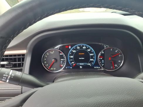 Used 2023 GMC Acadia Denali w/ Denali Ultimate Package AWD/4WD image 14