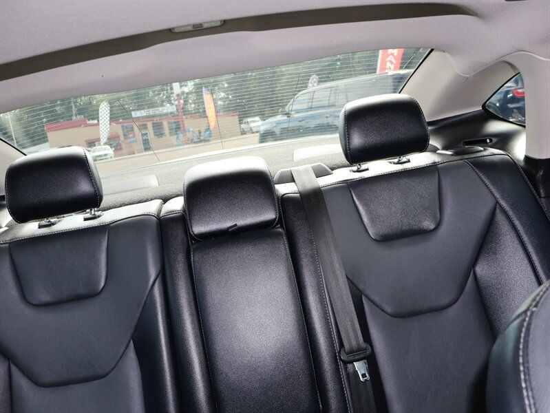 Used 2020 Ford Fusion Titanium AWD/4WD image 21