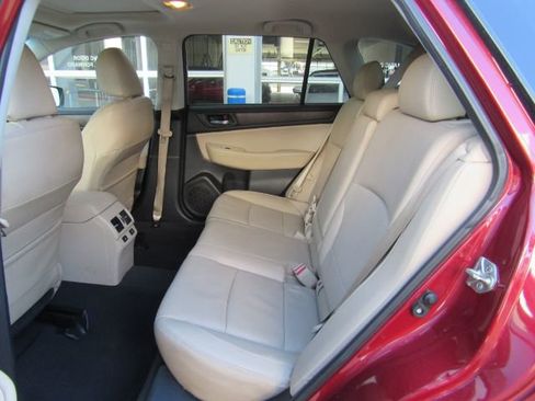 Used 2016 Subaru Outback 2.5i Limited image 18